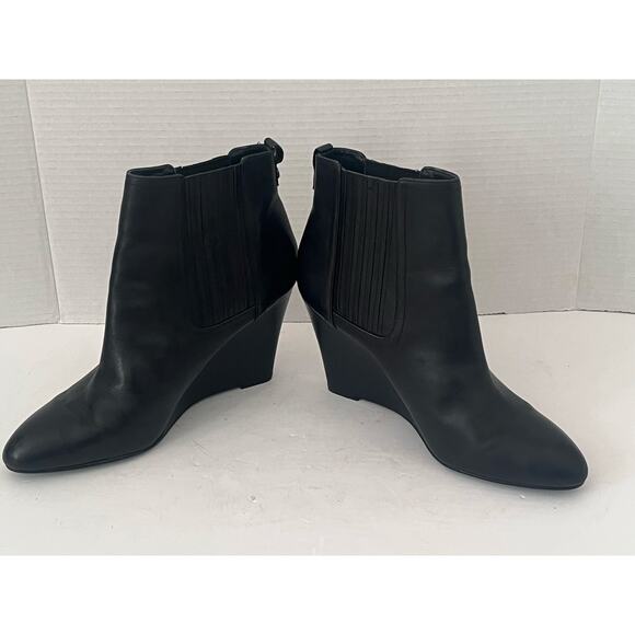 Women's Sam Edelman Black Leather Pull On 4 inch Wedge Boots Booties Size 10 - Picture 5 of 8